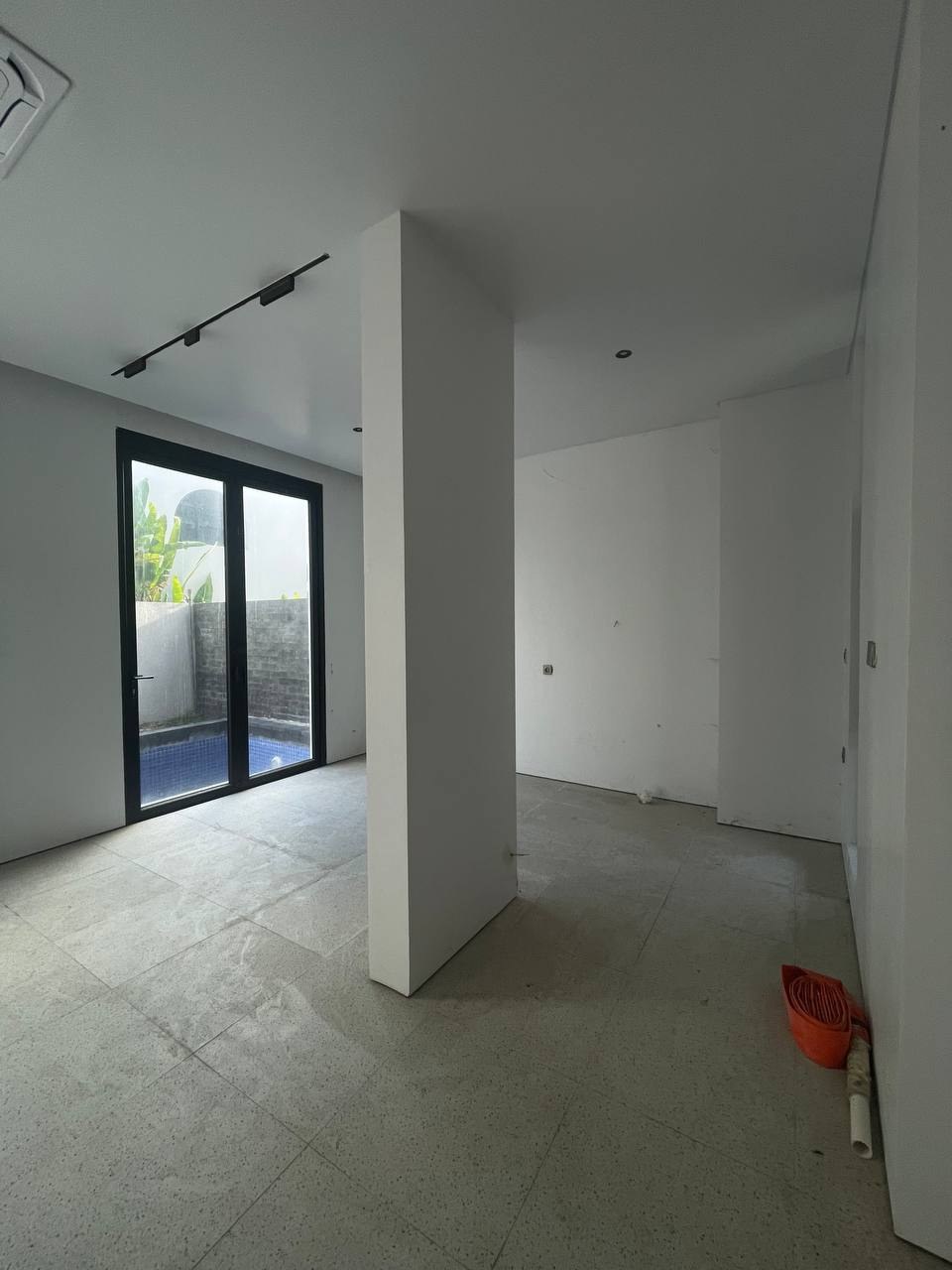 Aquamarine townhouse before renovation photo